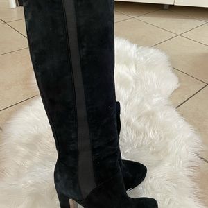 GUESS black sucede boots.